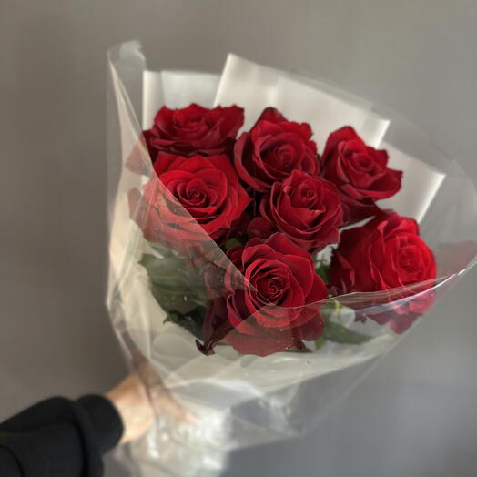 Букет из семи красных роз «Бархатное признание»🌹️🔥