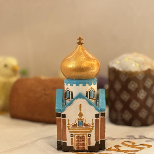 Свеча Храм в ладони