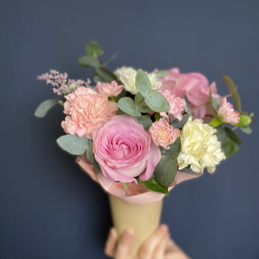 Цветы в стаканчике « Комплимент»