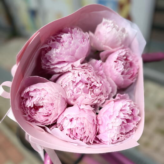 Букет  из 7 пионов в бантиках💞