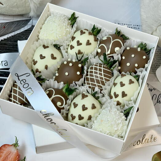 Клубника в Шоколаде 9-16 шт. Бельгийский шоколад Callebaut. Подарочный набор 5606.Leora chocolate