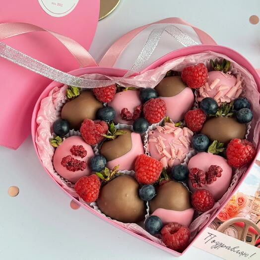 Клубничное сердце Розовая мечта