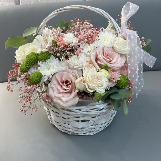 Для любимой 🌸 корзина со цветами