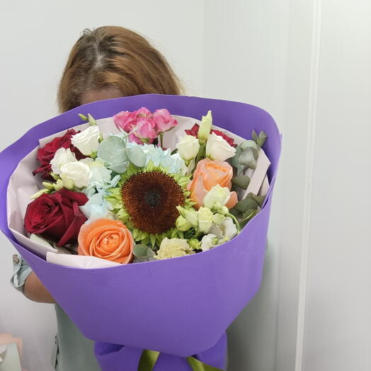 Букет гортензии, роза, эустома, роза пионовидная кустовая, эвкалипт