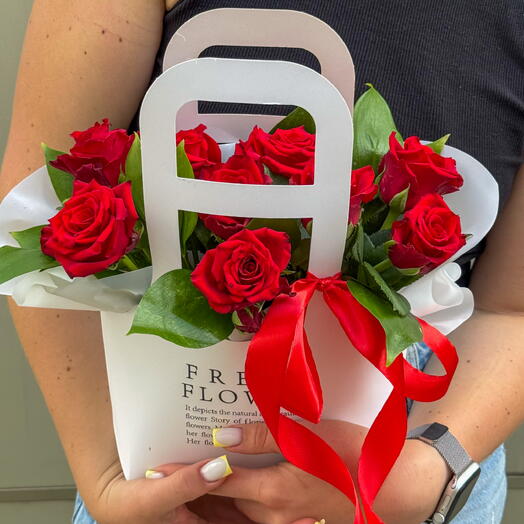 Сумочка с красной розой + сладкий подарок 🎁