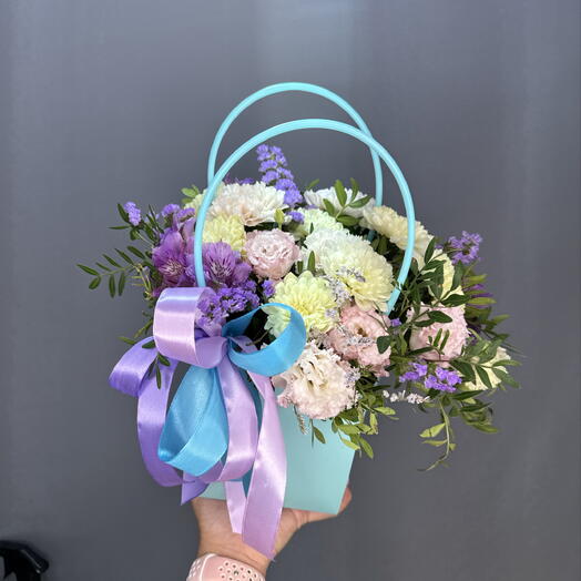 Цветочная композиция 🌸