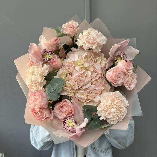 Нежный букет с Орхидеей, Гортензией и Розой 🌸