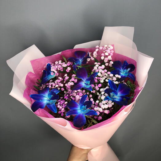 Космические орхидеи с малиновой гипсофилой🌺🌸🌺