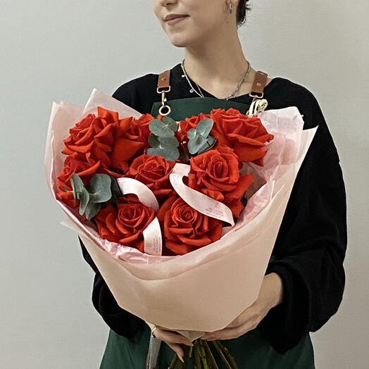 Алые розы