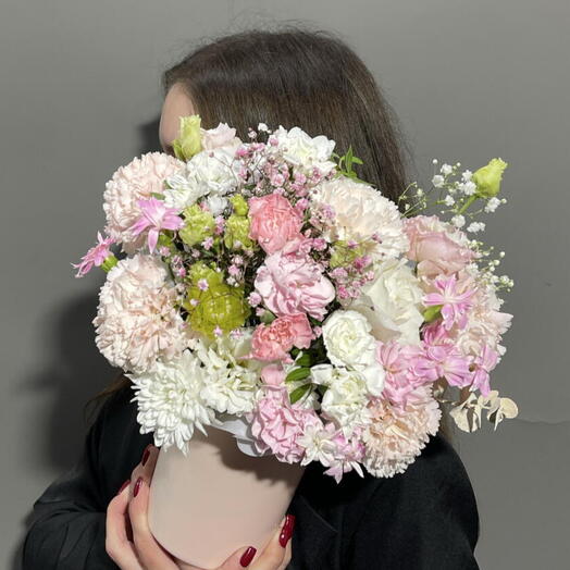 Композиция в кашпо с нежными диантусами и эустомой 🌸🎀