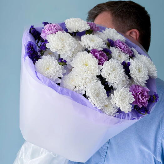 Букет из белых хризантем и сиреневых гвоздик «Лаванда в снегу» 💜 41952