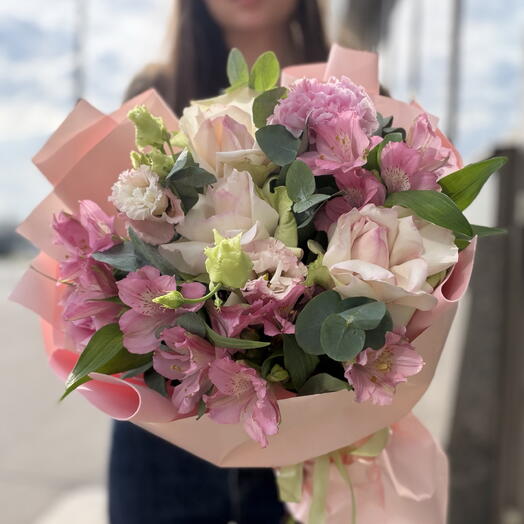 Нежный букет к празднику осени🍁🌸Французские розы, альстромерия, эустома🥰😍