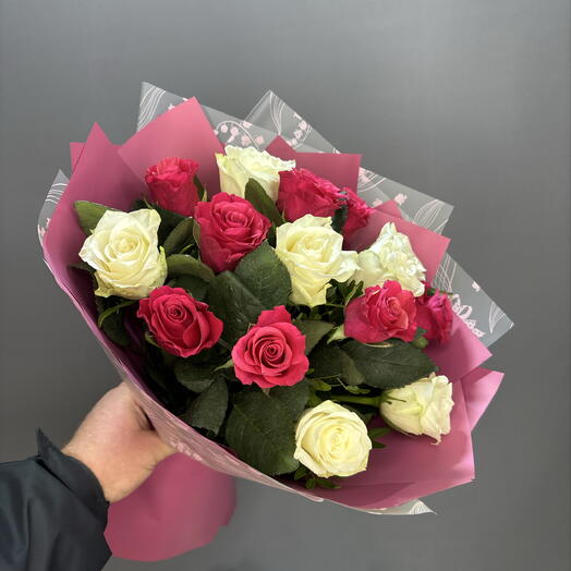Букет 15 роз🌹🌹🌹
