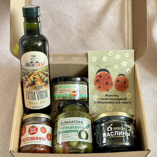 Гастрономический подарок маме «Вкус солнечной любви» с премиальными оливками, оливковым маслом, брускеттой и томатами