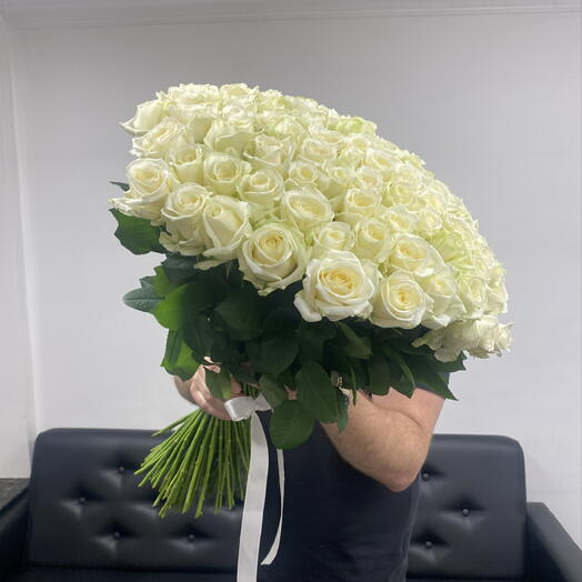 Букет белых роз под ленту🌹🌹🌹
