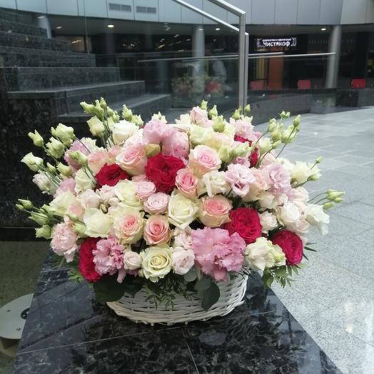 Basket with peony rose "English garden" 🌹
