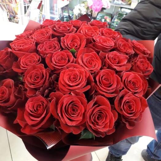 Monobucket of roses Ecuador , 50 cm