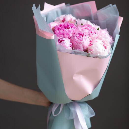Bouquet of 9 peonies