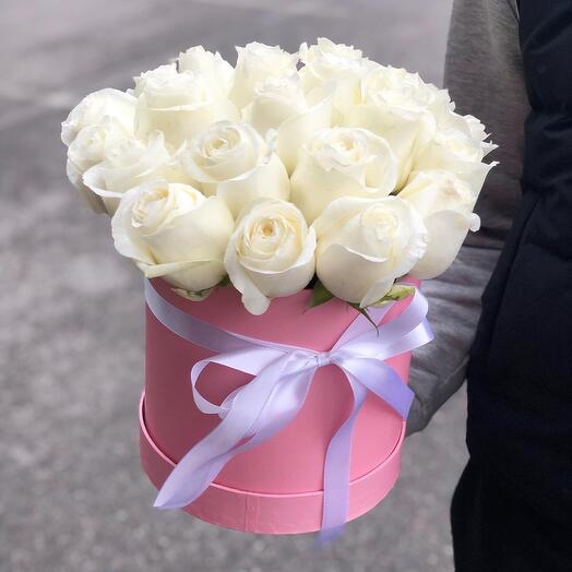 25 роз в коробочке