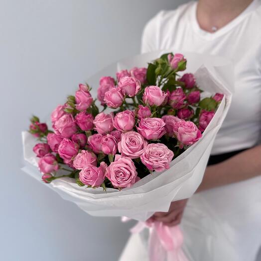 Монобукет из пионовидных кустовых роз 001 Charlotte