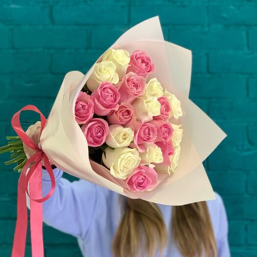 Bouquet of 21 white and pink roses