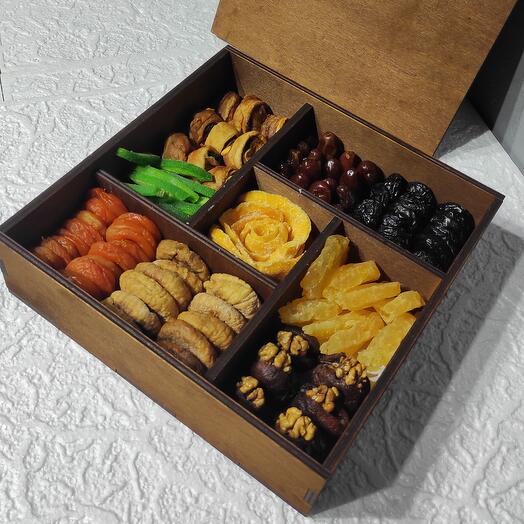 Бокс с сухофруктами