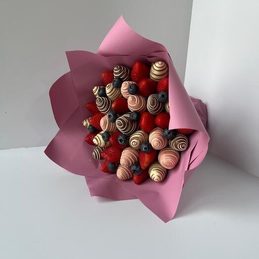 Ramo de fresas en chocolate "Ideal"