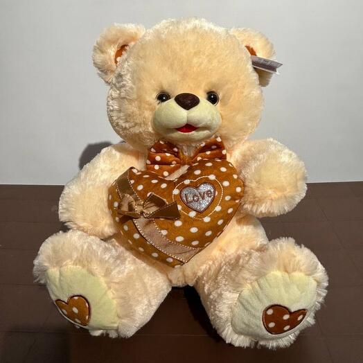 Мишка с шоколадным сердцем в горошек