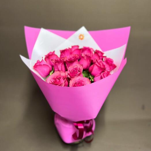 Букет из 15 малиновых Голландских роз