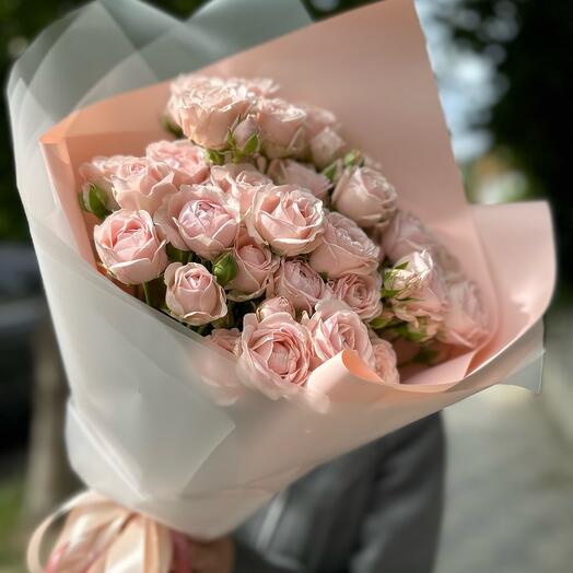 Mono bouquet of bush roses "Polina"