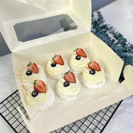 Нежные пирожные Павлова (три вкуса на выбор)