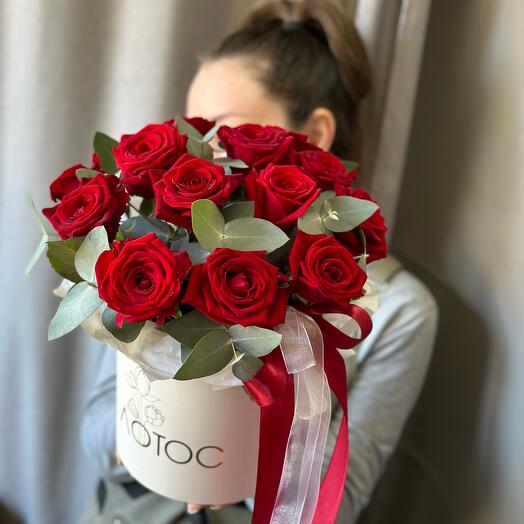 Rosas rojas en una Caja
