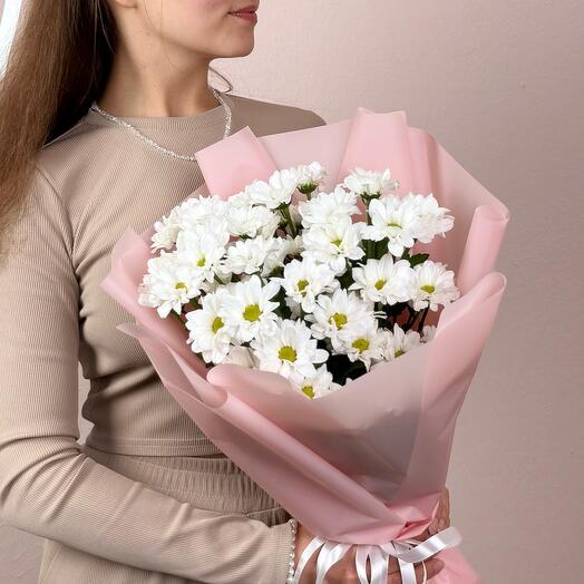 Маленький букет из 3 кустов ромашек (хризантемы «Кеннеди»)