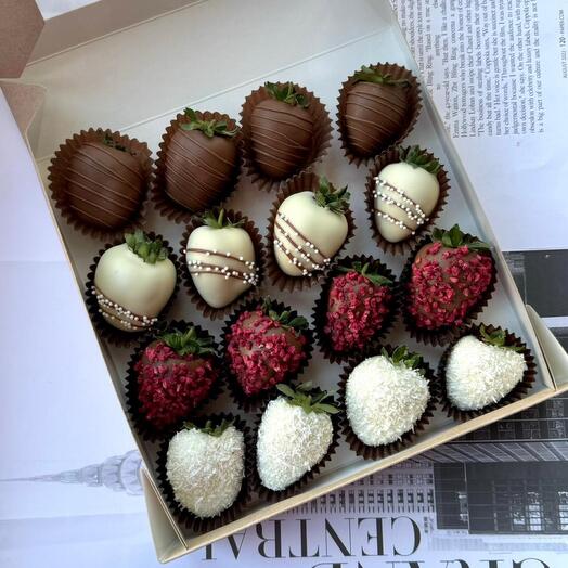 Regalo de fresa en chocolate