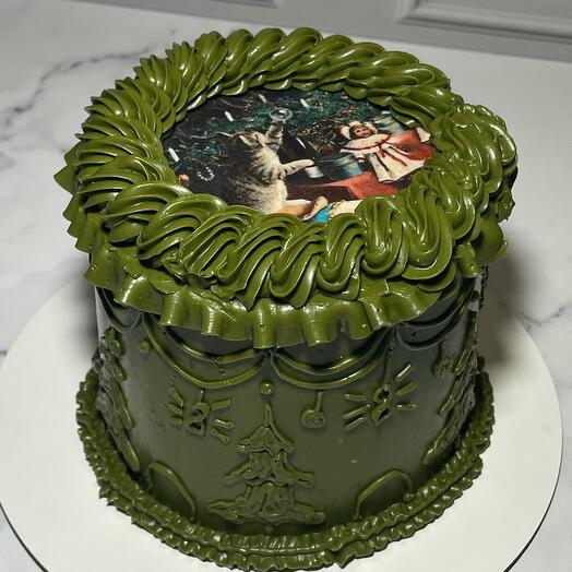 Торт в стиле ламбет с новогодним декором на праздничный стод