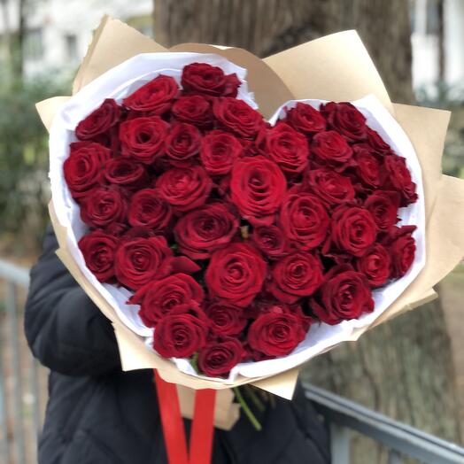 Розы красные 45шт «Сердце»