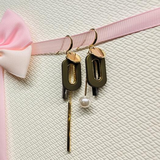 Glamour Earrings