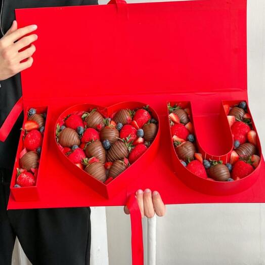 Клубника в шоколаде premium «I LOVE YOU