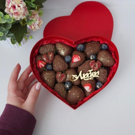 Клубника в шоколаде &quot;Валентинка&quot;, choco, любимой/на день рождения