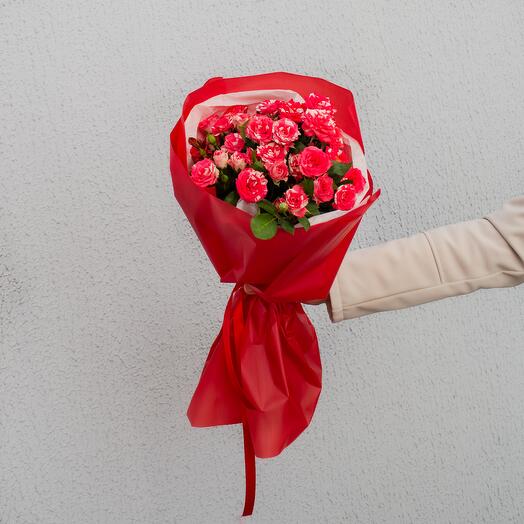 Букет из кустовых двухцветных роз