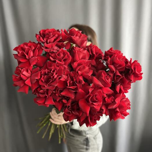 Красная роза французская, 25 шт