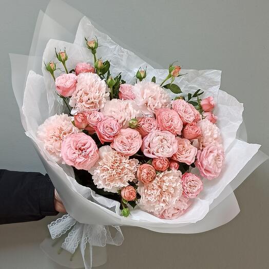 Bouquet of peony-shaped bush roses and dianthus