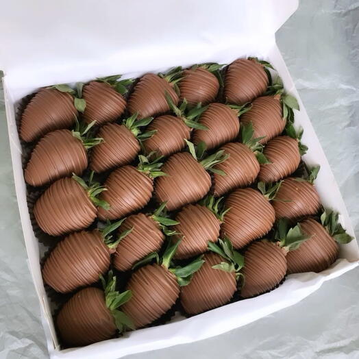 Клубника в бельгийском шоколаде, 25 ягод