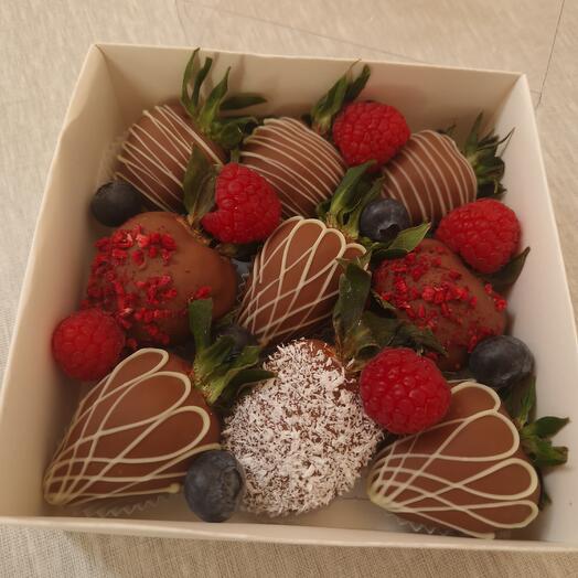 Fresa en chocolate 9 piezas