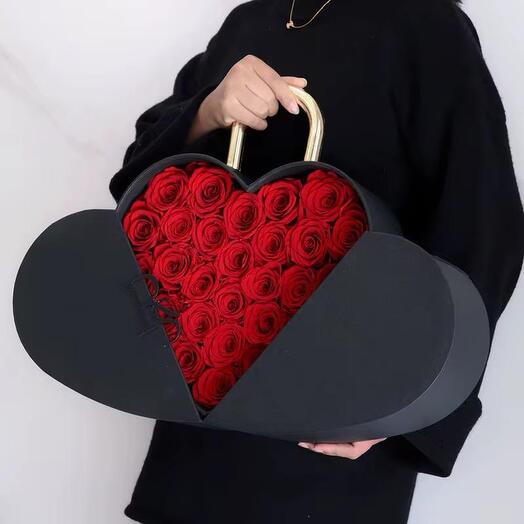 🌹: Elegant Heart of Roses – Timeless Love in Bloom