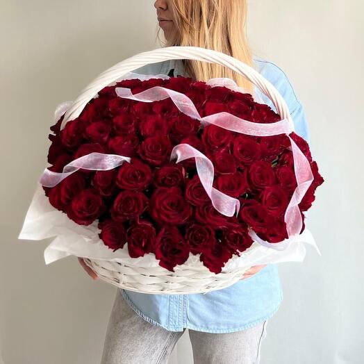 Корзина из 101 розы