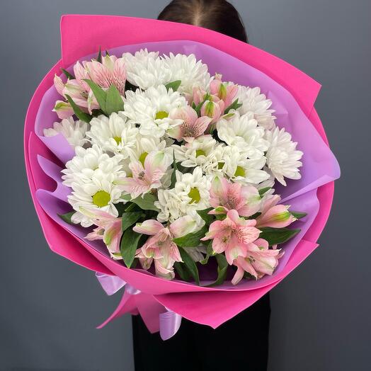 Яркий сборный букет из  хриза альстромерии🌸