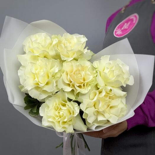 Французские белые розы в стильном букете 🤍