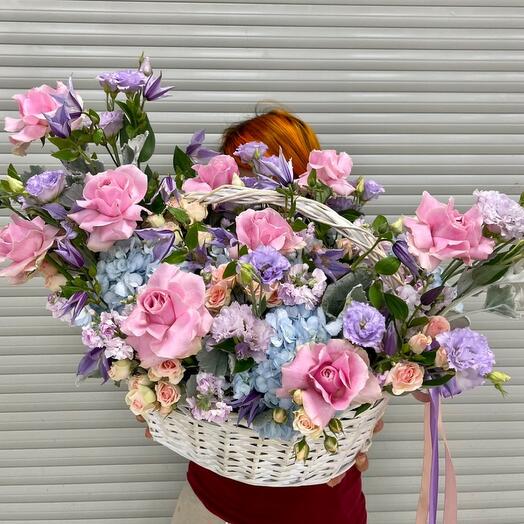 Корзина с цветами , Французские розы , гортензия , эустома 🎀