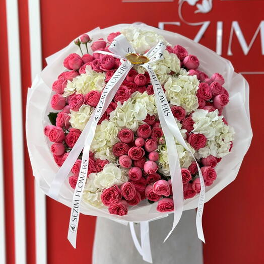 Жизель с гортензиями